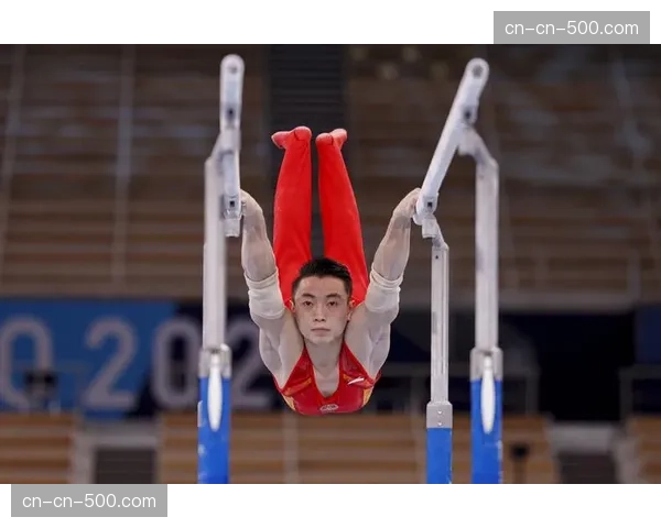 世界体操单项世界杯:中国选手邹敬园双杠项目夺冠