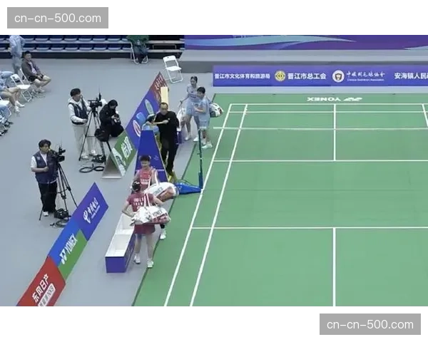 国羽混双新组合李泓毅黄可欣瑞昌夺冠，新生代力量崭露头角